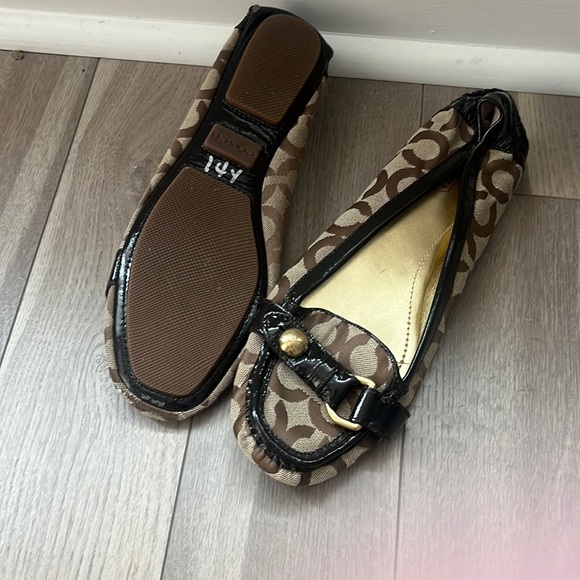 Coach Flats - Picture 10 of 12